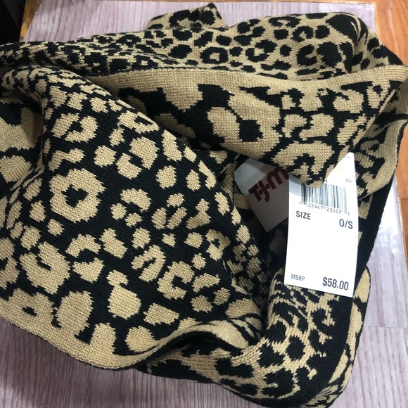 Michael Kors Accessories - Michael Kors infinity scarf black n tan leopard